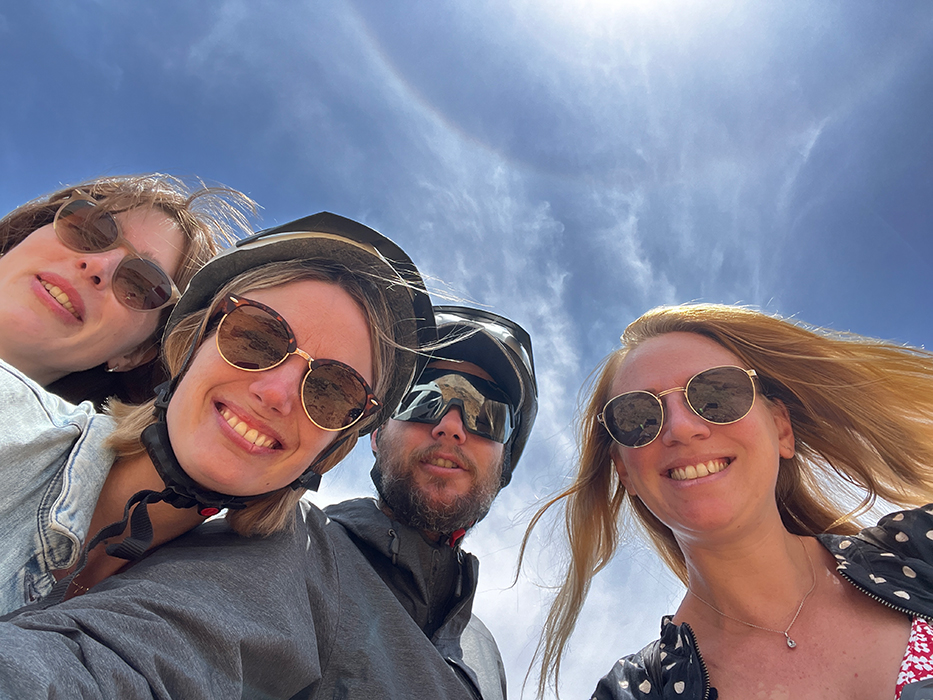 Happy cyclists smiling on a Somewherein.pt tour